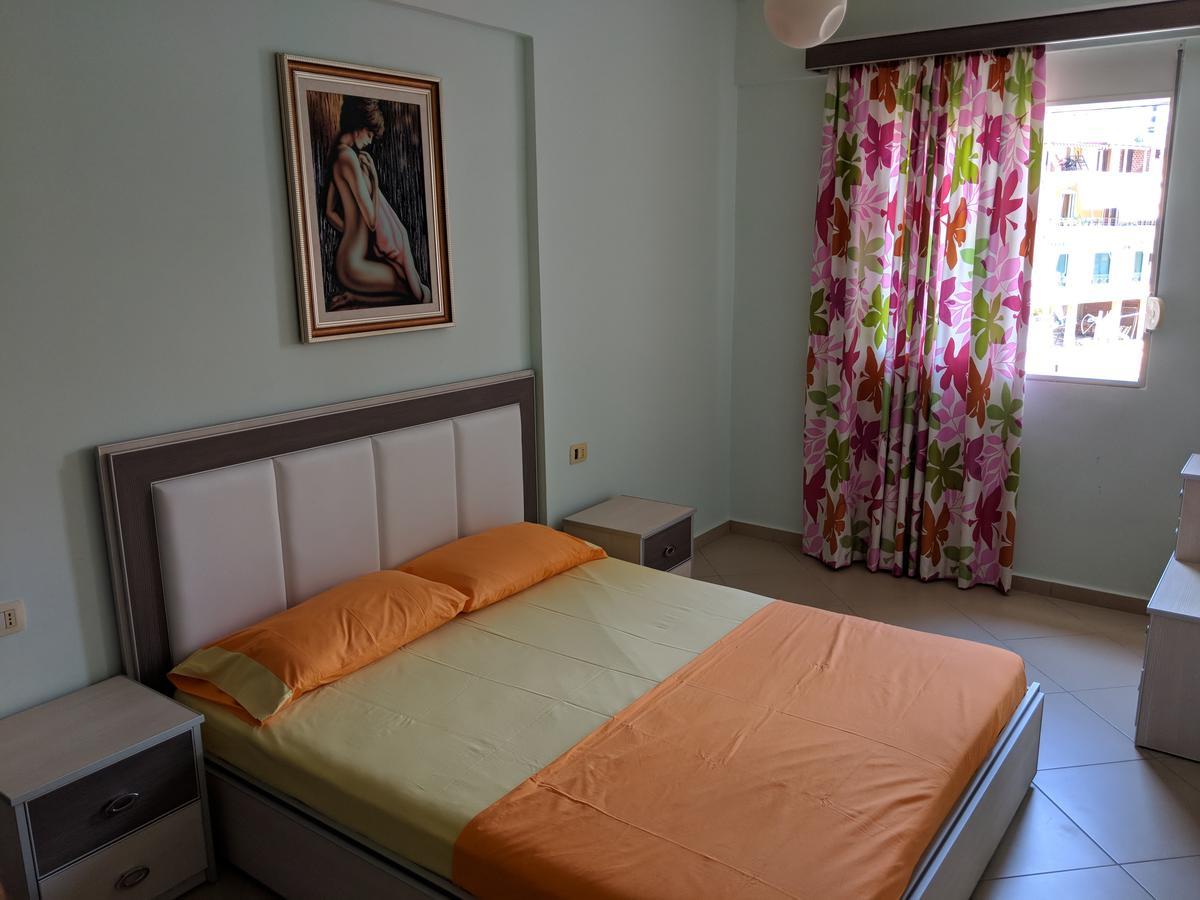 Seafront Apartment Sarandë Exterior foto